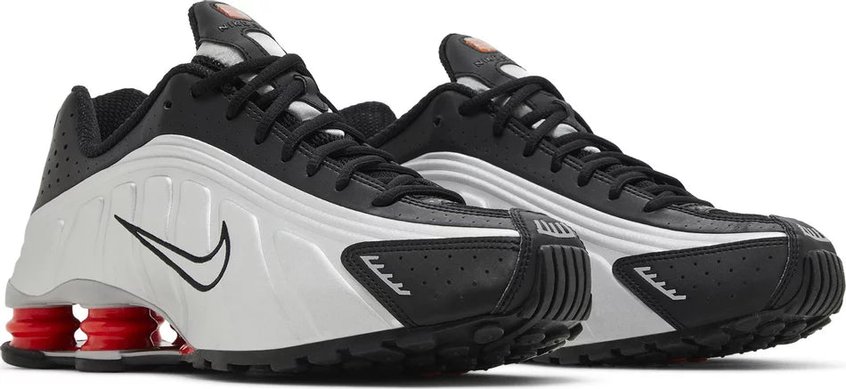 Pair Nike Shox R4 Black Metallic Silver (2018/2024)