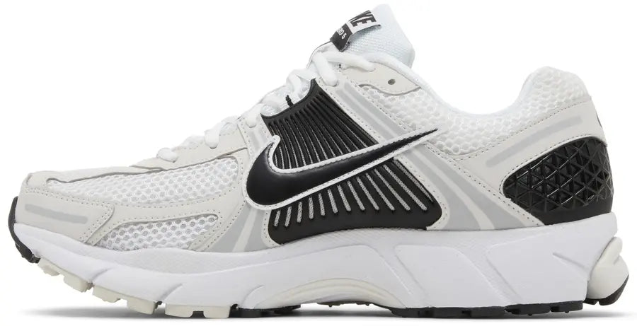 Nike Zoom Vomero 5 White Black 2