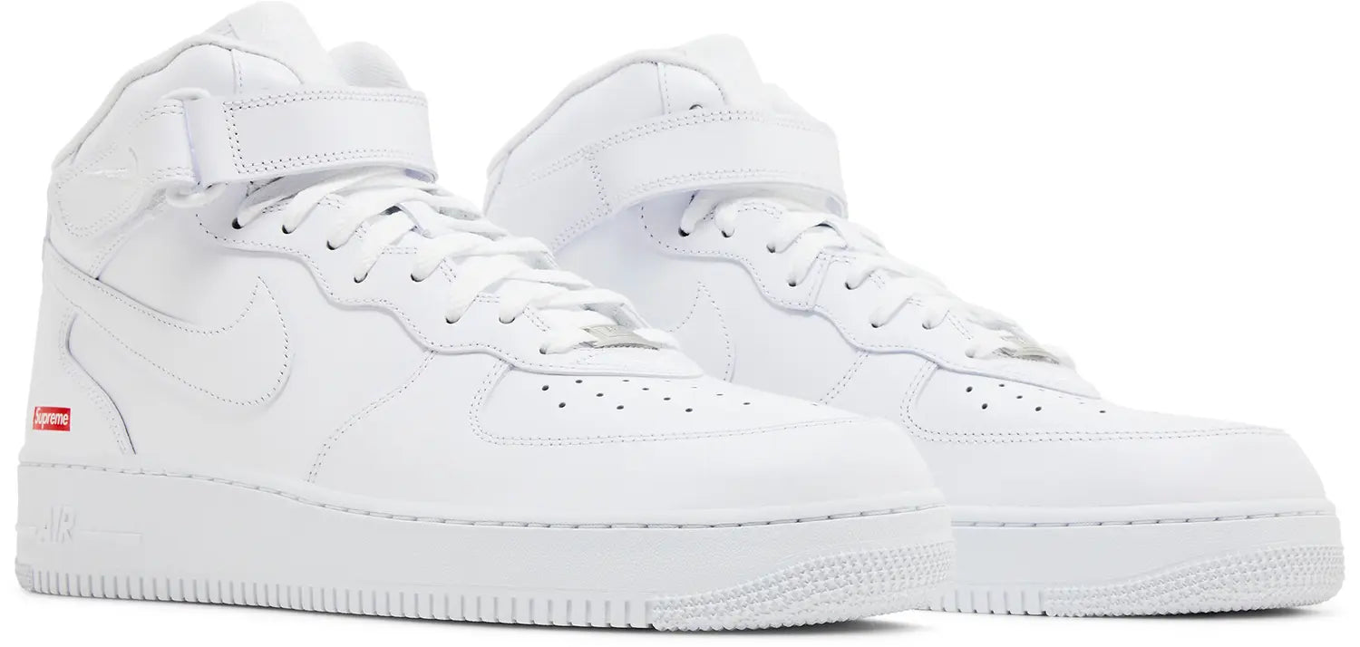 Pair Nike Air Force 1 Mid Supreme White