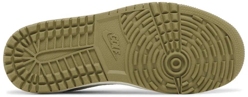 Sole Jordan 1 Retro Low Golf
Travis Scott Neutral Olive
