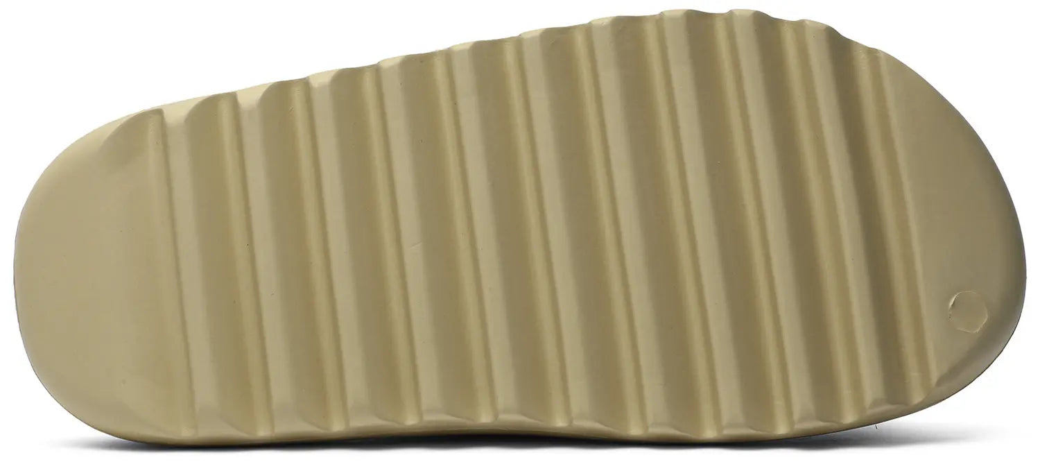 Sole adidas_Yeezy_Slide_Desert_Sand