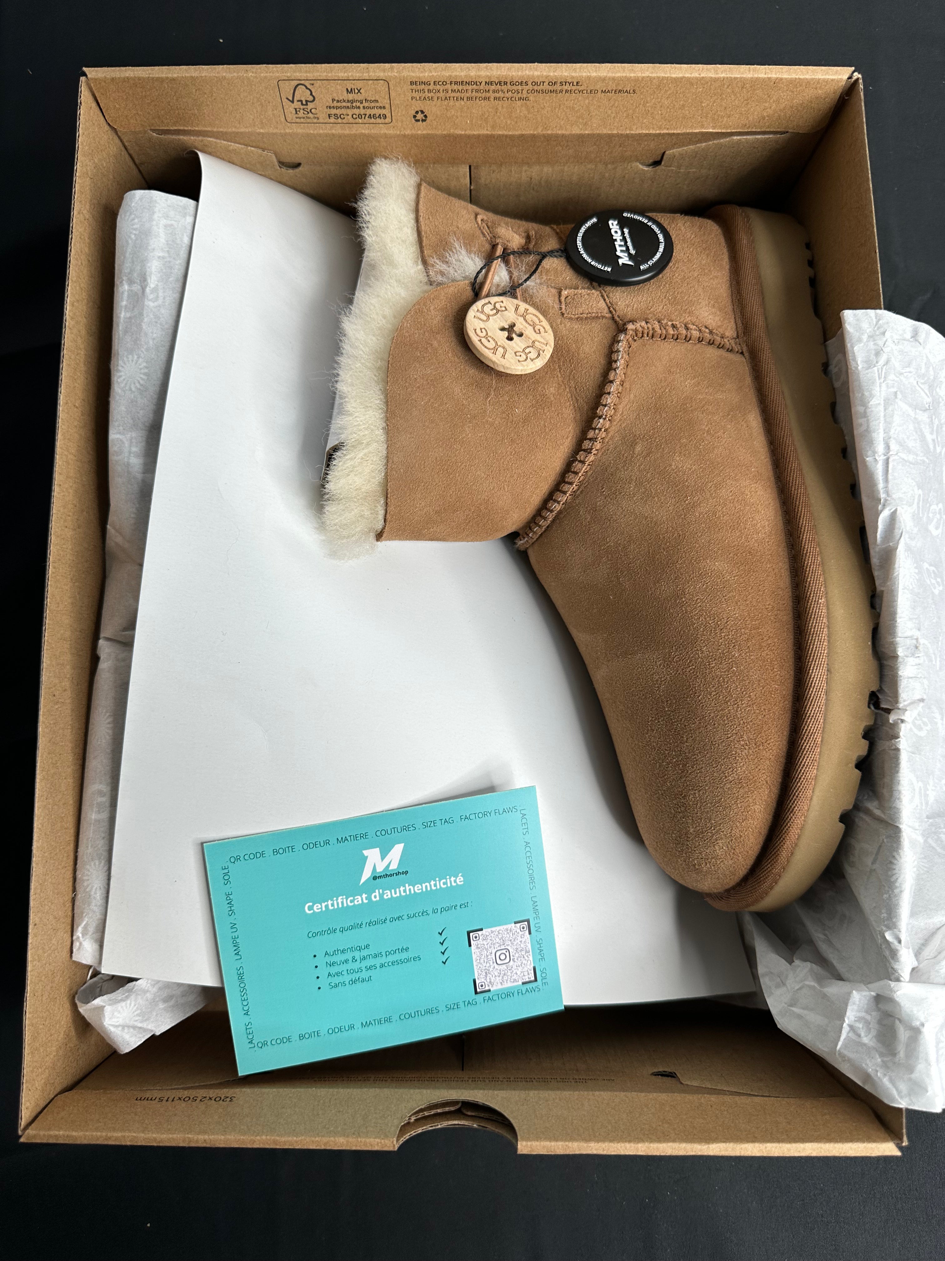 UGG Mini Bailey Button II Chestnut Look