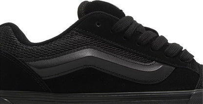 Vans Knu Skool Triple Black close-up