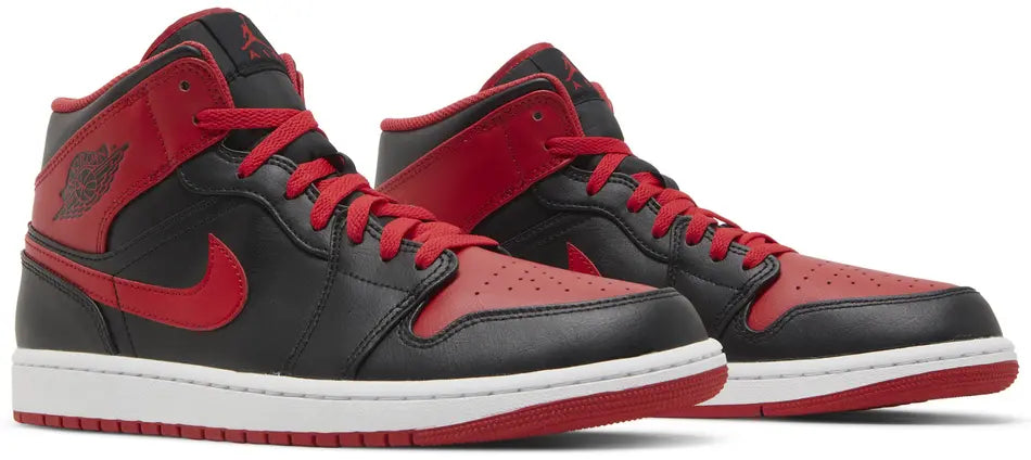 Jordan 1 Mid Alternate Bred (2022) pair