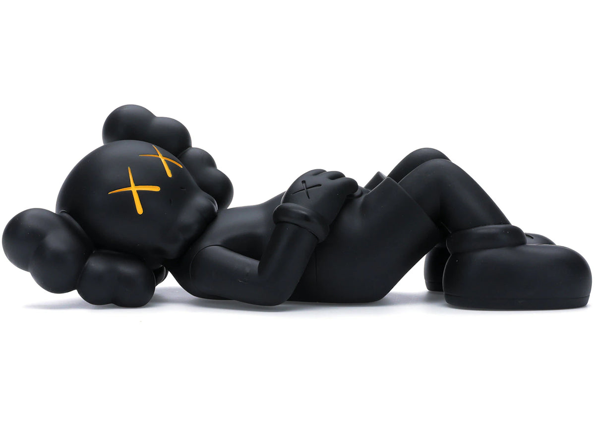 KAWS HOLIDAY JAPAN Vinyl Figure Black -1