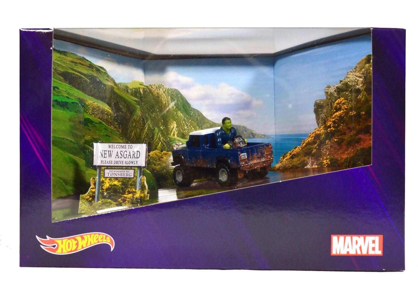 Mattel Creations Hot Wheels Marvel Land Rover Defender 110 Pickup Truck with Hulk and Rocket -1