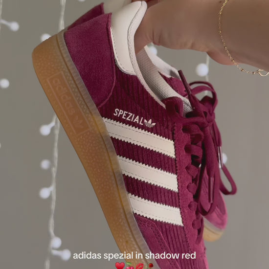 video look adidas Handball Spezial Shadow Red