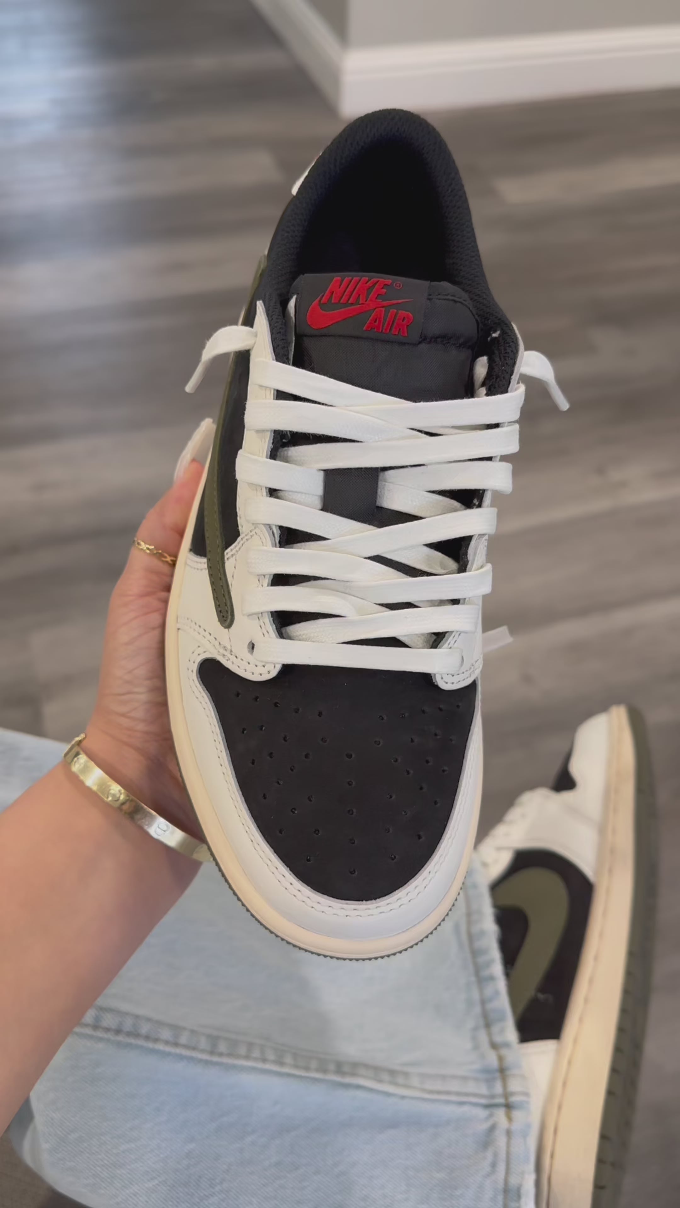 Jordan 1 orders retro low travis scott