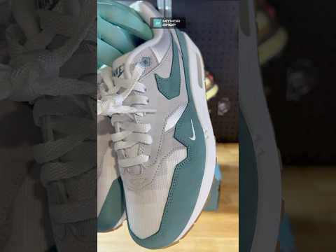Unboxing Video Nike Air Max 1 .SWOOSH Low Poly Adventure