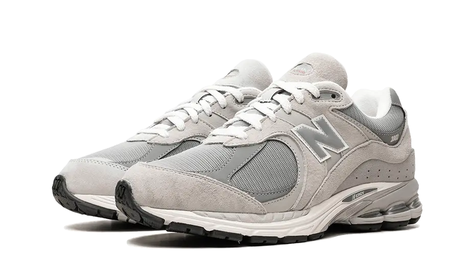 new-balance-2002r-gore-tex-concrete