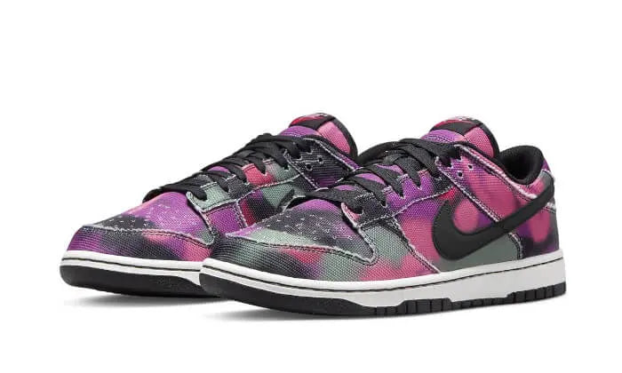 Nike Dunk Low Graffiti Pink