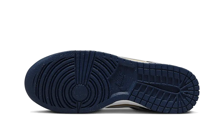 nike-dunk-low-next-nature-midnight-navy-gold