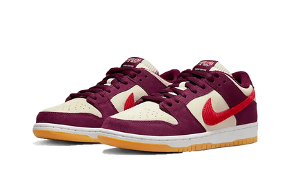 SB Dunk Low Skake Like A Girl Bordeaux