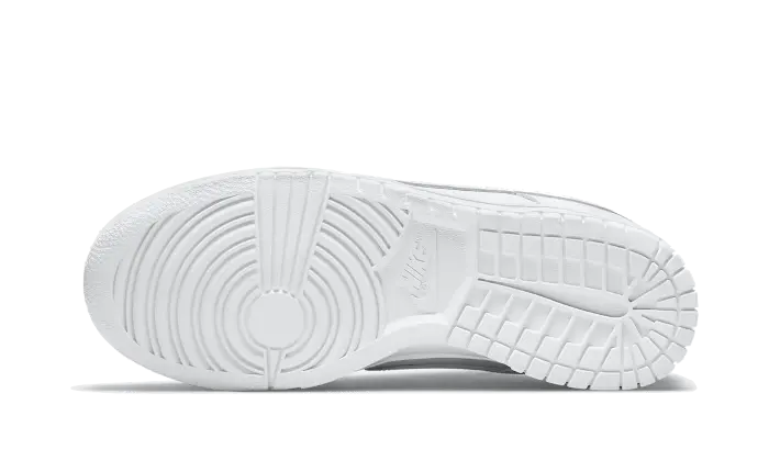 Dunk Low Triple White (2021) - MTHOR SHOP