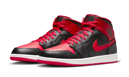 Air Jordan 1 Mid Alternate Bred (2022)