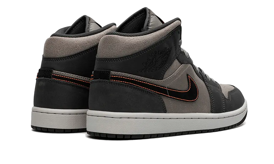 Air Jordan 1 Mid SE Night Stadium