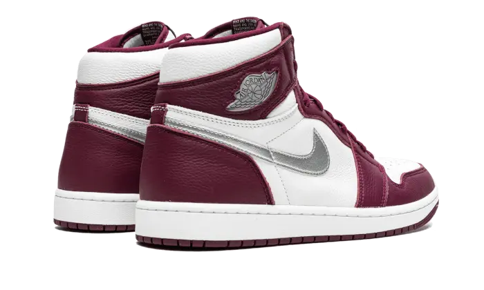 Air Jordan 1 Retro High OG Bordeaux - 555088-611