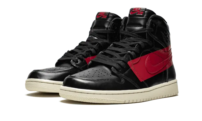 Air Jordan 1 Retro High OG Defiant Couture