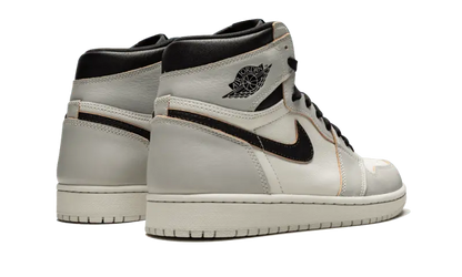 Aj1 nike sb light bone deals