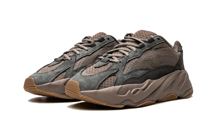 Yeezy 700 V2 Paars MTHOR SHOP